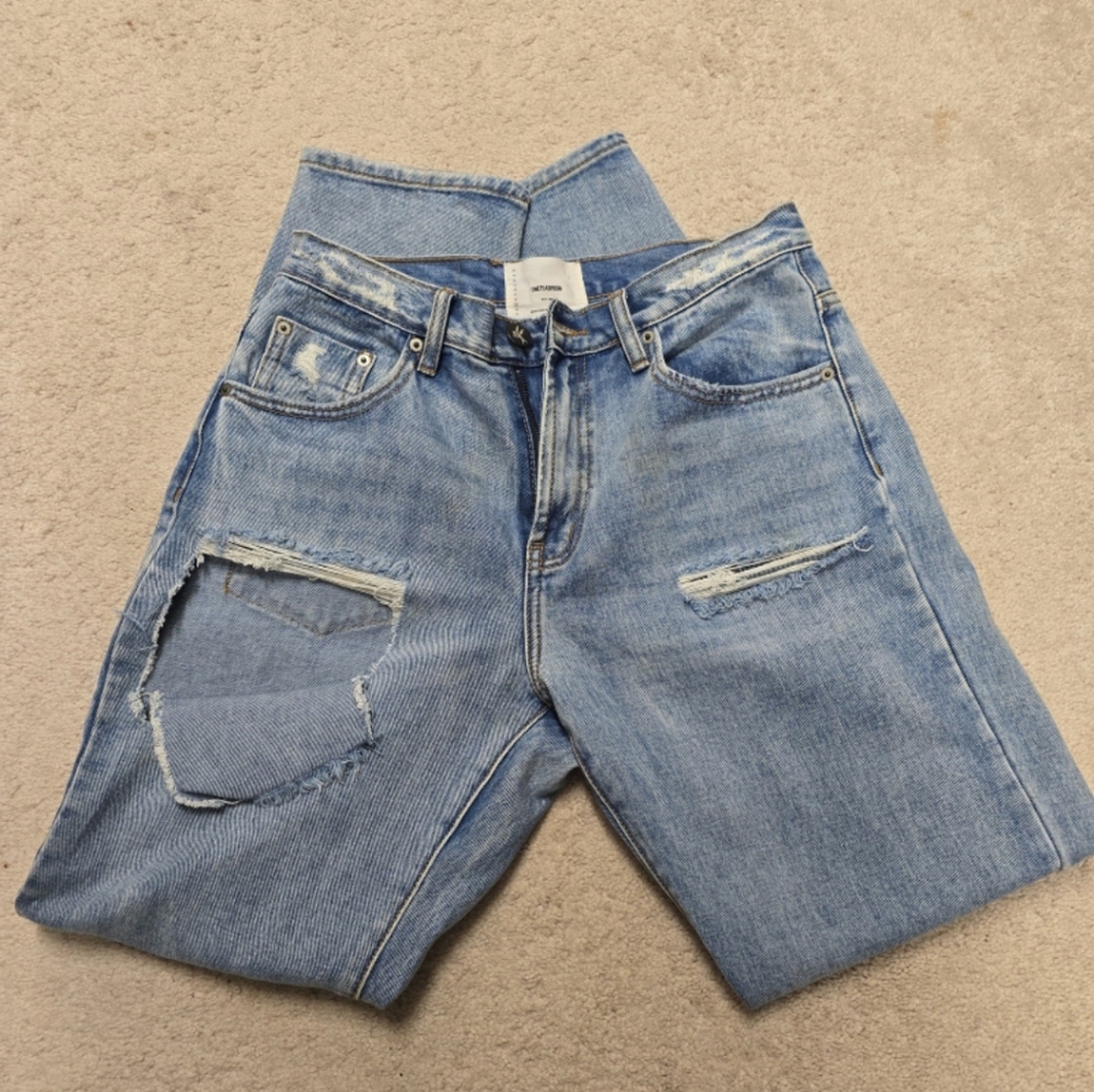 Men's Distressed Blue Jeans